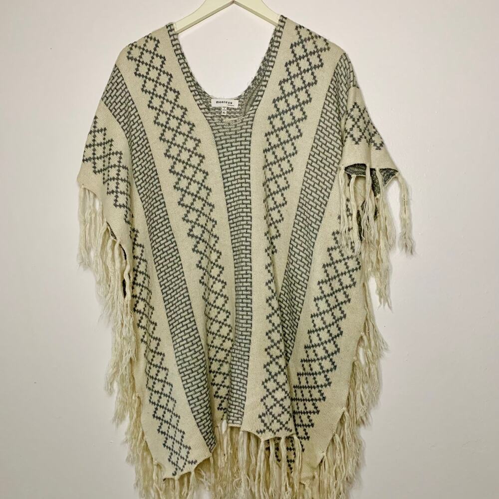 Monteau Poncho with Fringe Size XL